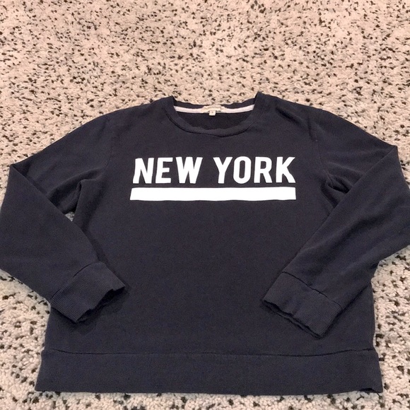 💙Men’s Sweater💙 - Picture 1 of 5